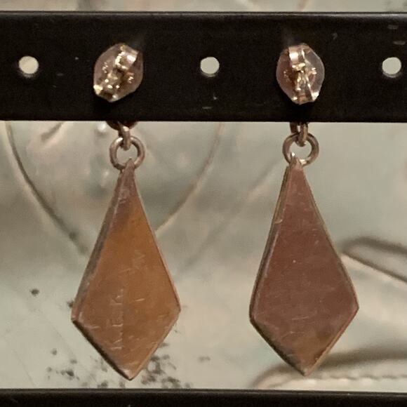 Zuni Artisan K.E.K. Sterling Silver & Mother of Pearl Inlayed Dangle Earrings - Picture 7 of 8